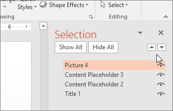 Екранна снимка на екрана "Селекция", показващ списък на всички обекти на слайда в обратен ред 
