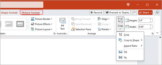 Екранната снимка показва опциите за формат на картината на лентата и отворената функция за изрязване в Microsoft PowerPoint.