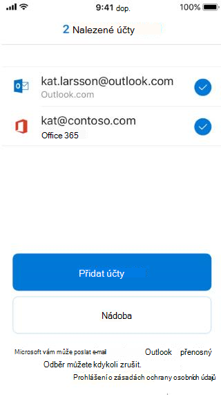 Zobrazuje obrazovku Outlooku se dvěma uvedenými e-mailovými adresami – jedna je outlookový e-mail, druhá ne.