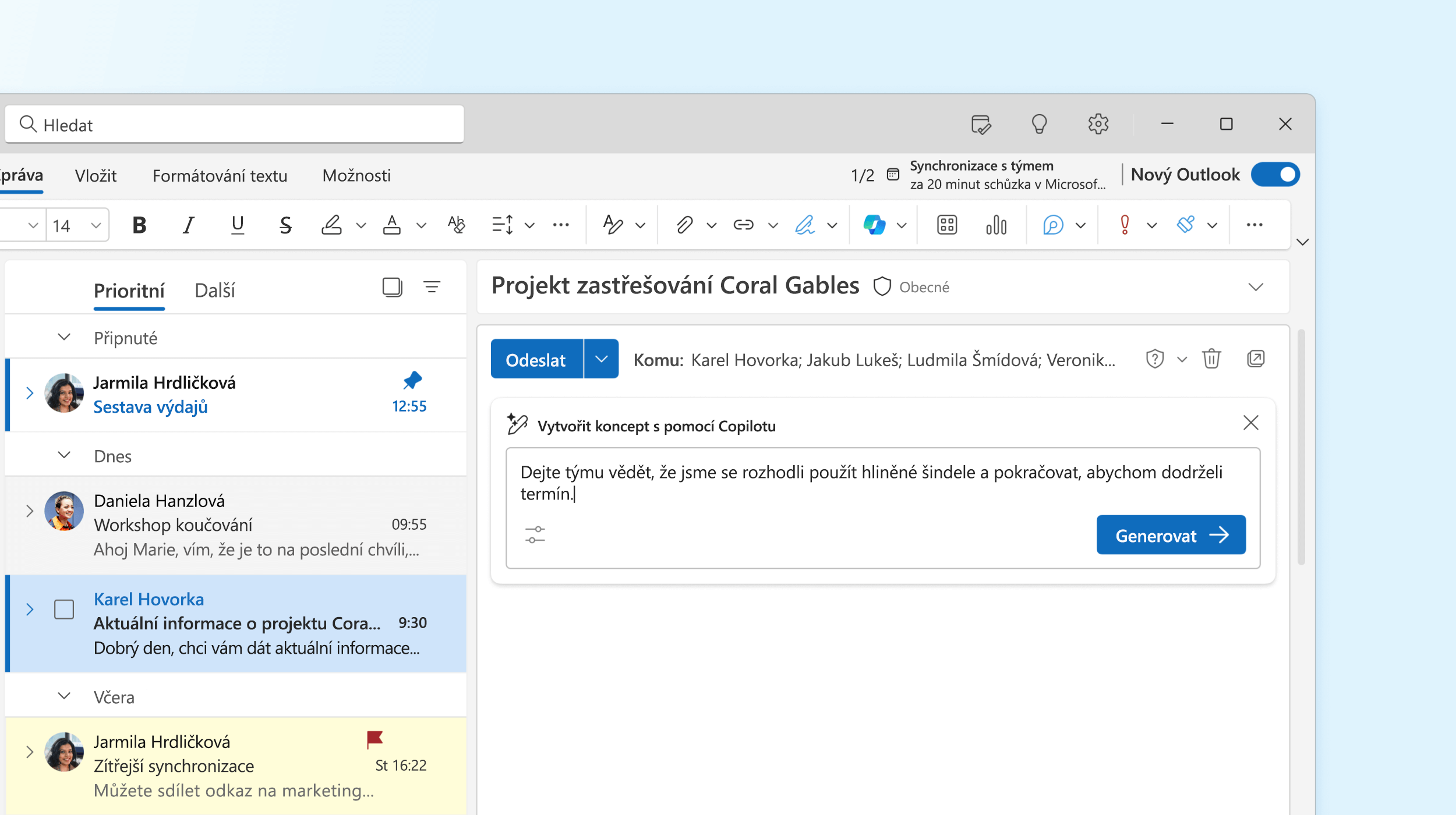 Snímek obrazovky znázorňující funkci Copilot v Outlooku při vytváření e-mailové zprávy.