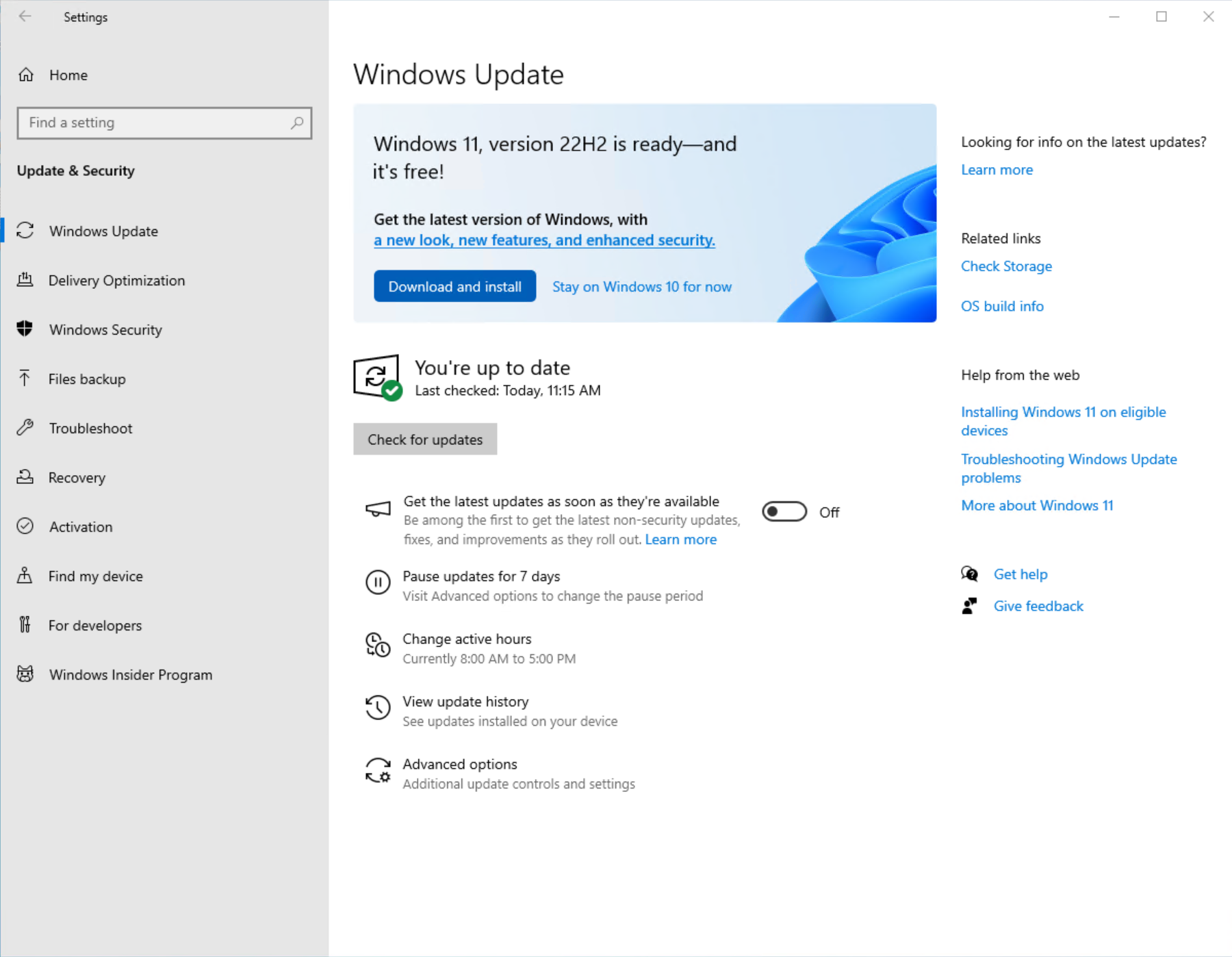 Snímek obrazovky se stránkou služba Windows Update v Nastavení ukazující, že Windows 11 je připravený ke stažení a instalaci