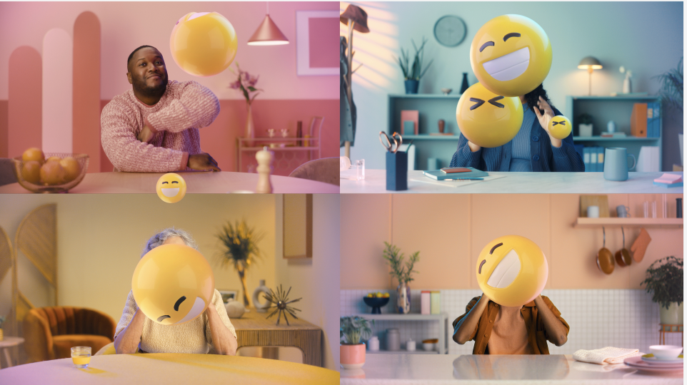 Et gitterbillede af 4 personer med emojiballoner