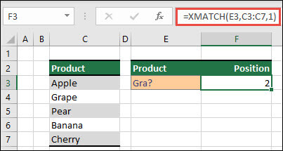 Eine Excel-Tabelle, in der verschiedene Obstprodukte von Zelle C3 bis C7 aufgeführt sind. Die XMATCH-Formel wird verwendet, um die Position in der Tabelle zu finden, an der der Text mit "gra" (definiert in Zelle E3) übereinstimmt. Die Formel gibt "2" zurück, da sich der Text "Grape" in der Tabelle an Position 2 befindet.