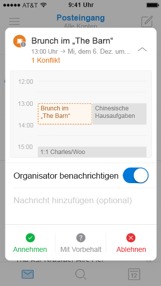 Zeigt einen mobilen Bildschirm mit einer Einladung im Kalender an. Der Pfeil zum Reduzieren befindet sich oben auf dem Bildschirm und weist nach oben.