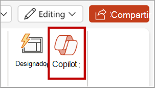 Recorte de pantalla del botón Copilot en el menú de la cinta de Opciones de PowerPoint