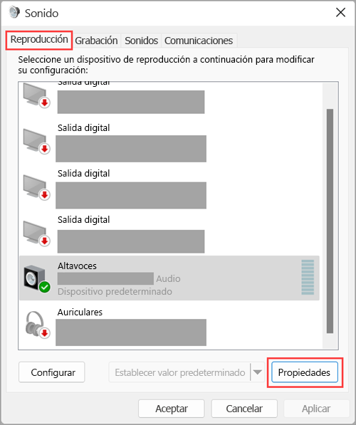 Accede a las propiedades del dispositivo de salida de audio en la Configuración de sonido de Windows 11.