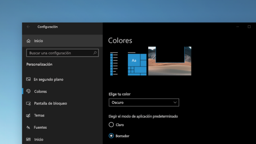 La página Color de Configuración de Windows mostrada en modo oscuro.