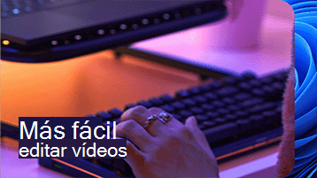 Imagen de las manos en un teclado de juego con texto "Más fácil de editar vídeos" en la esquina inferior izquierda