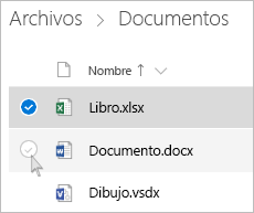 Captura de pantalla de selección de un archivo en OneDrive en la vista de lista