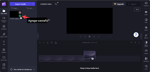 Captura de pantalla de la página del editor de Clipchamp con un puntero sobre la opción "Agregar a la línea de tiempo" en el vídeo.