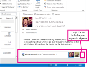 Outlook Social Connector está minimizado de manera predeterminada