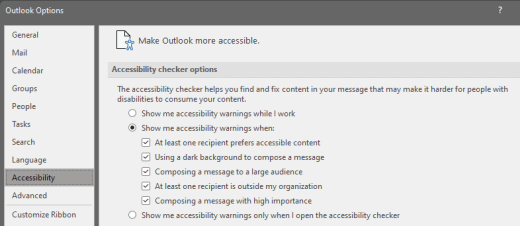 La opción Comprobador de accesibilidad en Outlook para Windows.