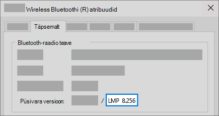 Bluetoothi LMP versiooni väli seadmehalduri vahekaardil Täpsem.
