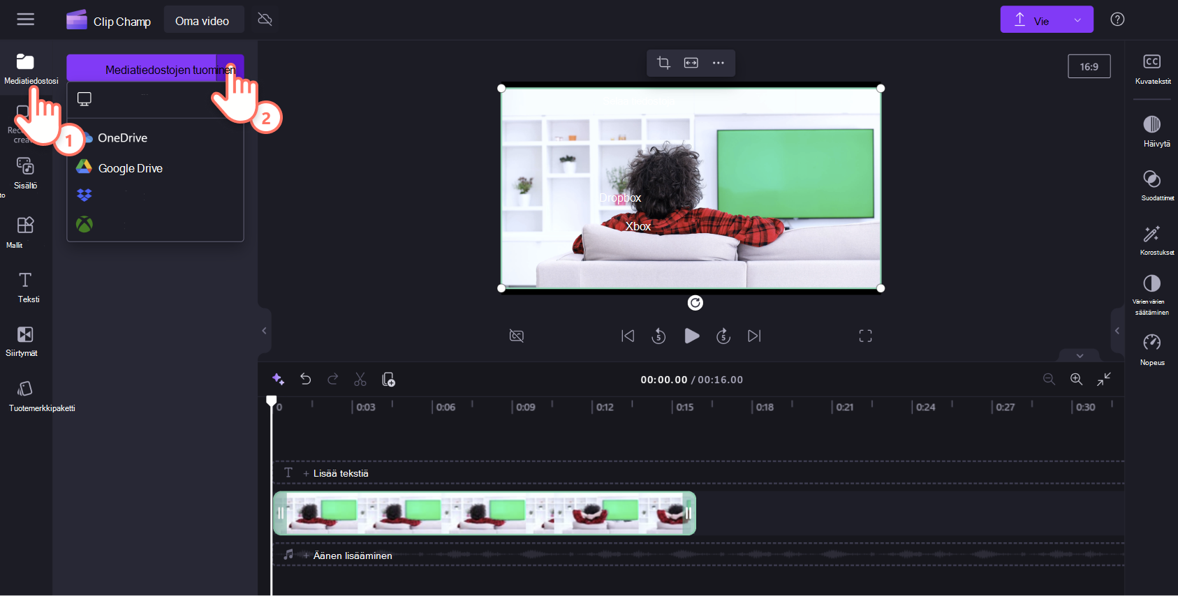 Kuva ClipChamp-käyttäjästä, joka tuo mediaa oma media -välilehteen.