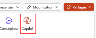 Capture d’écran du menu Copilot dans PowerPoint