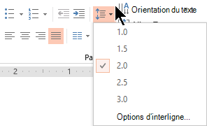 Les options de menu Espacement des lignes du ruban vous permettent de sélectionner un espace, un espace double ou d’autres options d’espacement vertical.