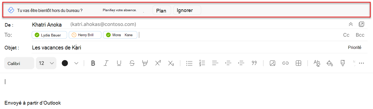 Capture d’écran d’une suggestion inline pour planifier votre absence lors de la composition d’un e-mail dans Outlook