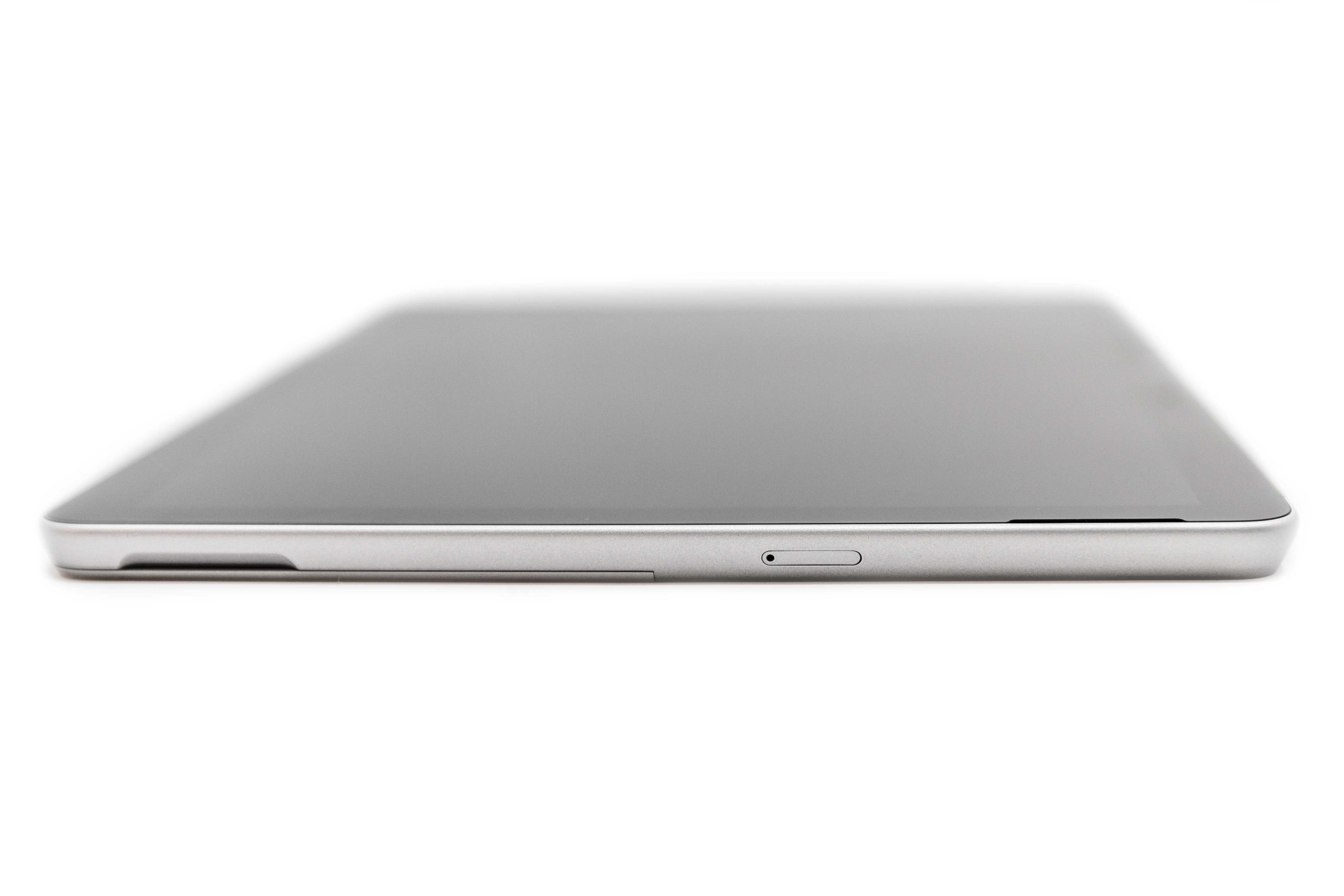 תמונה של Surface המציגה את חריץ כרטיס ה- SIM.