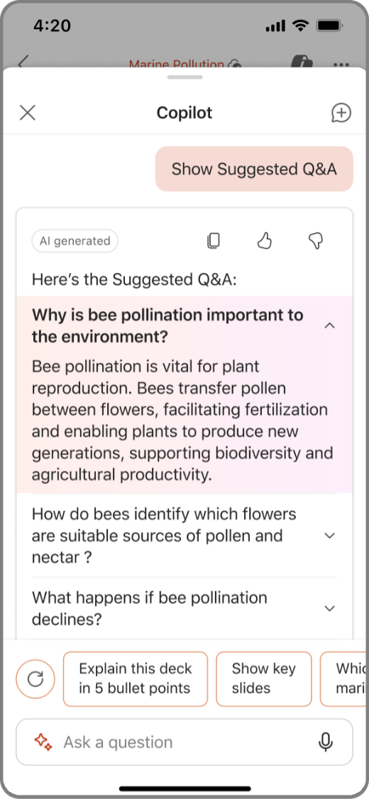Snimka zaslona značajke Copilot u programu PowerPoint na uređaju sa sustavom iOS s predloženim pitanjima i odgovorima