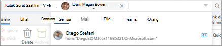 Masukkan teks ke bilah pencarian untuk mengungkapkan saran lingkup pencarian, seperti Semua, Email, File, Teams, dan Orang.