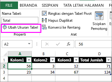 menggunakan opsi ubah ukuran tabel dari Alat Tabel