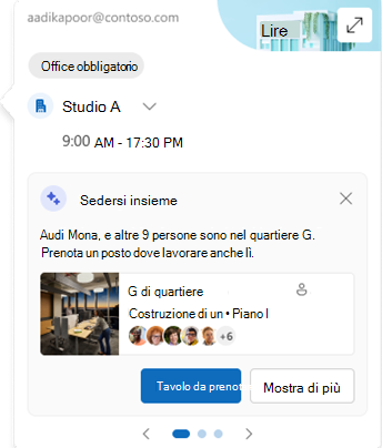 Screenshot della scheda del luogo di lavoro che include un pulsante per prenotare una scrivania per un evento di persona.