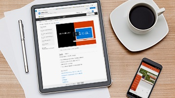 foto di un tablet con informazioni di base sullo schermo accanto a una tazza di caffè e a materiali da ufficio