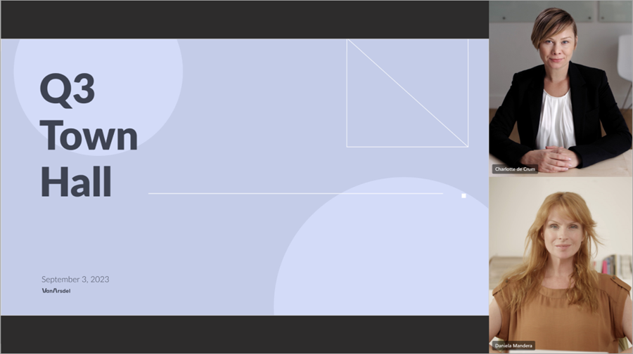 타운홀의 주 프레젠테이션 화면 스크린샷