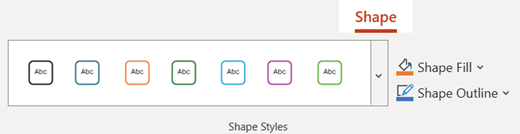 웹용 PowerPoint의 리본 메뉴에 있는 셰이프 탭에는 모든 셰이프에 적용할 수 있는 빠른 스타일이 포함되어 있습니다.