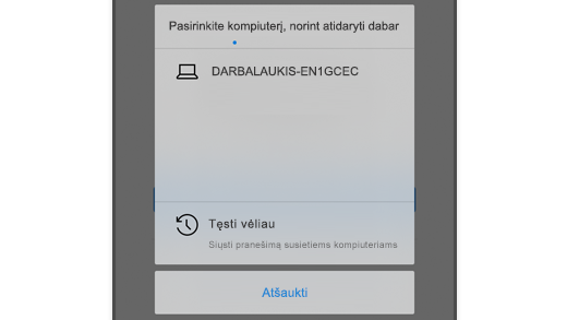 Ekrano kopija, kurioje rodoma funkcija Pasirinkti kompiuterį naršyklėje „Microsoft Edge“ naudojant „iOS“, kad vartotojas galėtų atidaryti tinklalapį savo kompiuteryje.