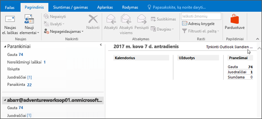 "Outlook" rodinio Šiandien ekrano nuotrauka, kurioje rodomas pašto dėžutės savininko vardas, dabartinė diena ir data bei susijęs dienos kalendorius, užduotys ir pranešimai.