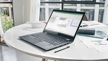 Nešiojamasis kompiuteris, kuriame rodoma „Excel“