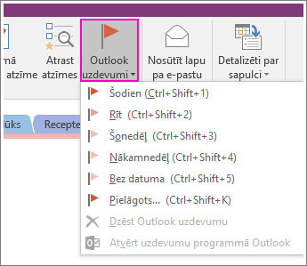 Ekrānuzņēmums, kurā redzama poga Outlook uzdevumi programmā OneNote 2016.