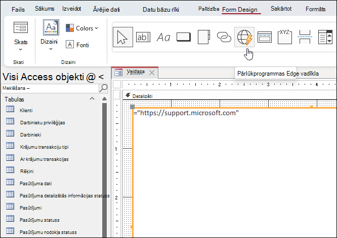 Microsoft Access pārlūkprogrammas lentes cilnē Formas noformējums noklikšķinot uz Microsoft Edge pārlūkprogrammas vadības pogas