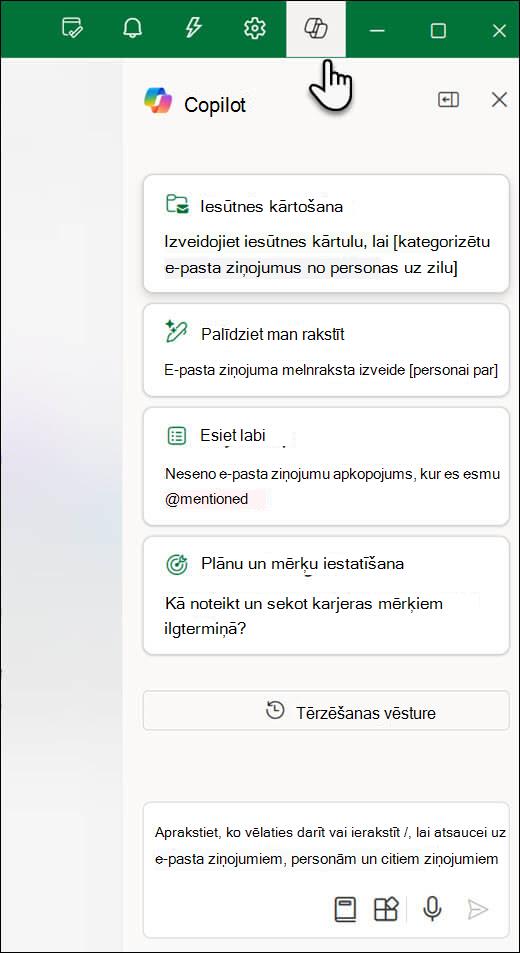 Copilot tērzēšanas rūts programmā Outlook.