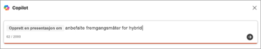 Skjermbilde av ledetekstinndata for å opprette en presentasjon med Copilot.