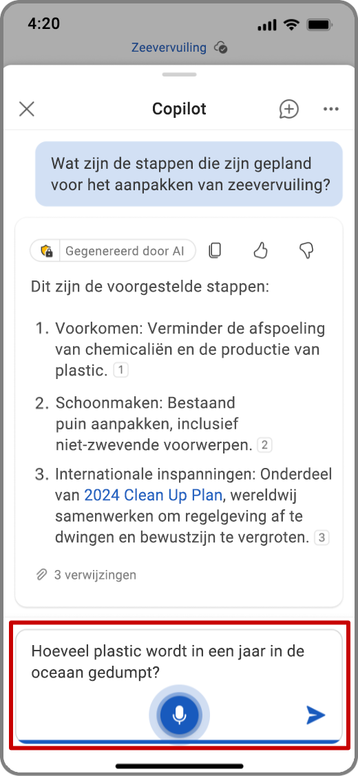 Schermopname van Copilot in Word op een iOS-apparaat met spraakinvoer