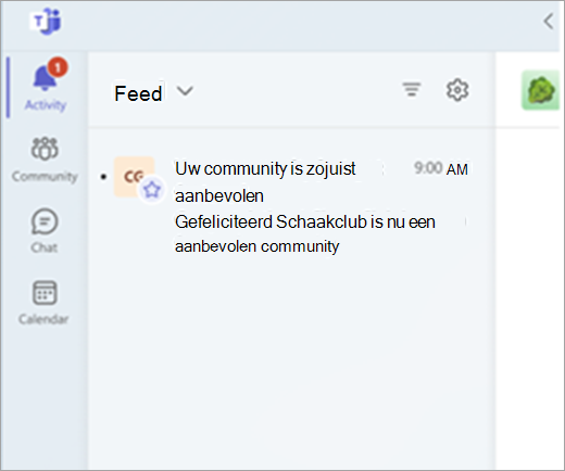 Schermopname van een in-app-bericht op het bureaublad waarin een community-eigenaar via de (gratis) activiteitsfeed van Microsoft Teams wordt geïnformeerd dat hun community nu een aanbevolen community is.