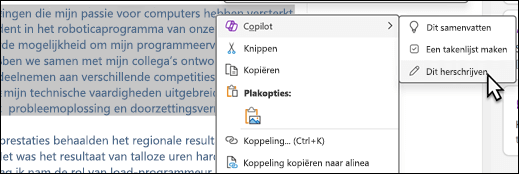 Er is tekst geselecteerd in OneNote. Het contextmenu wordt weergegeven, met 'Copilot' geselecteerd en 'Dit herschrijven' geselecteerd in het submenu.