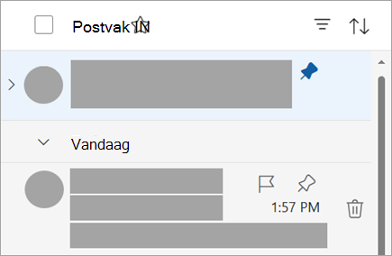 Schermopname van de berichtenlijst met bovenaan een vastgemaakt bericht en een losgemaakt bericht onder e-mail van vandaag