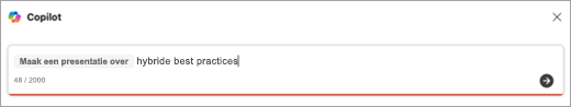 Schermopname van promptinvoer voor het maken van een presentatie met Copilot.