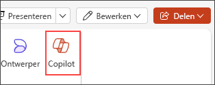 Schermopname van de knop Copilot in het lintmenu van PowerPoint