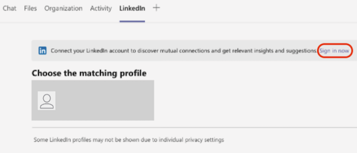 Op het tabblad LinkedIn in Teams wordt de knop Nu aanmelden gemarkeerd in een rood vak.