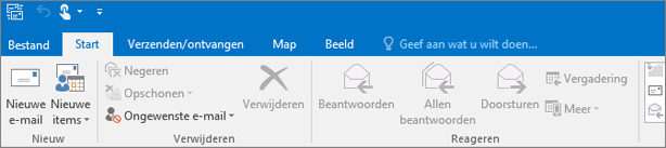 Zo ziet het lint eruit in Outlook 2016.