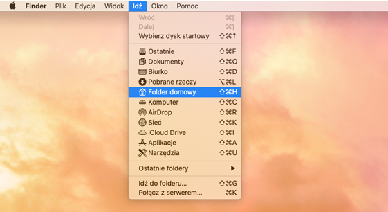Opcja Katalog domowy jest wyróżniona w menu Idź na komputerze Macintosh.