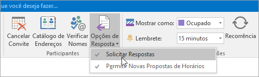 Uma captura de tela do botão Solicitar Respostas no Outlook 2016 para Windows