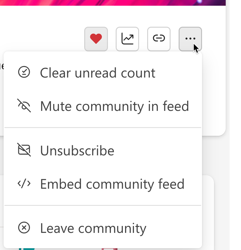 Captura de ecrã a mostrar a opção de desativar som no menu de reticências na página da comunidade.