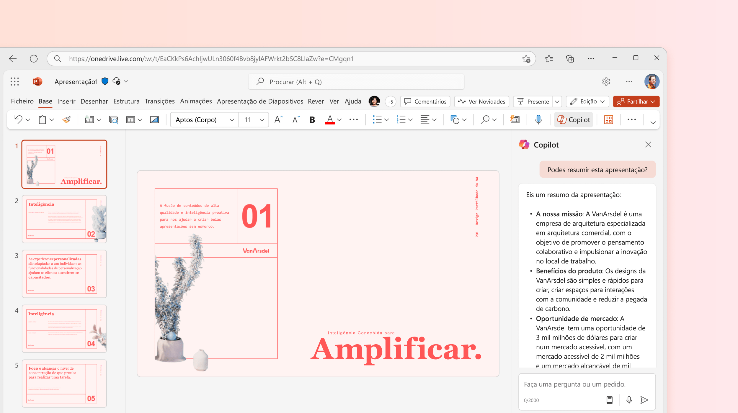 Captura de ecrã a mostrar o Copilot no PowerPoint a resumir a apresentação.