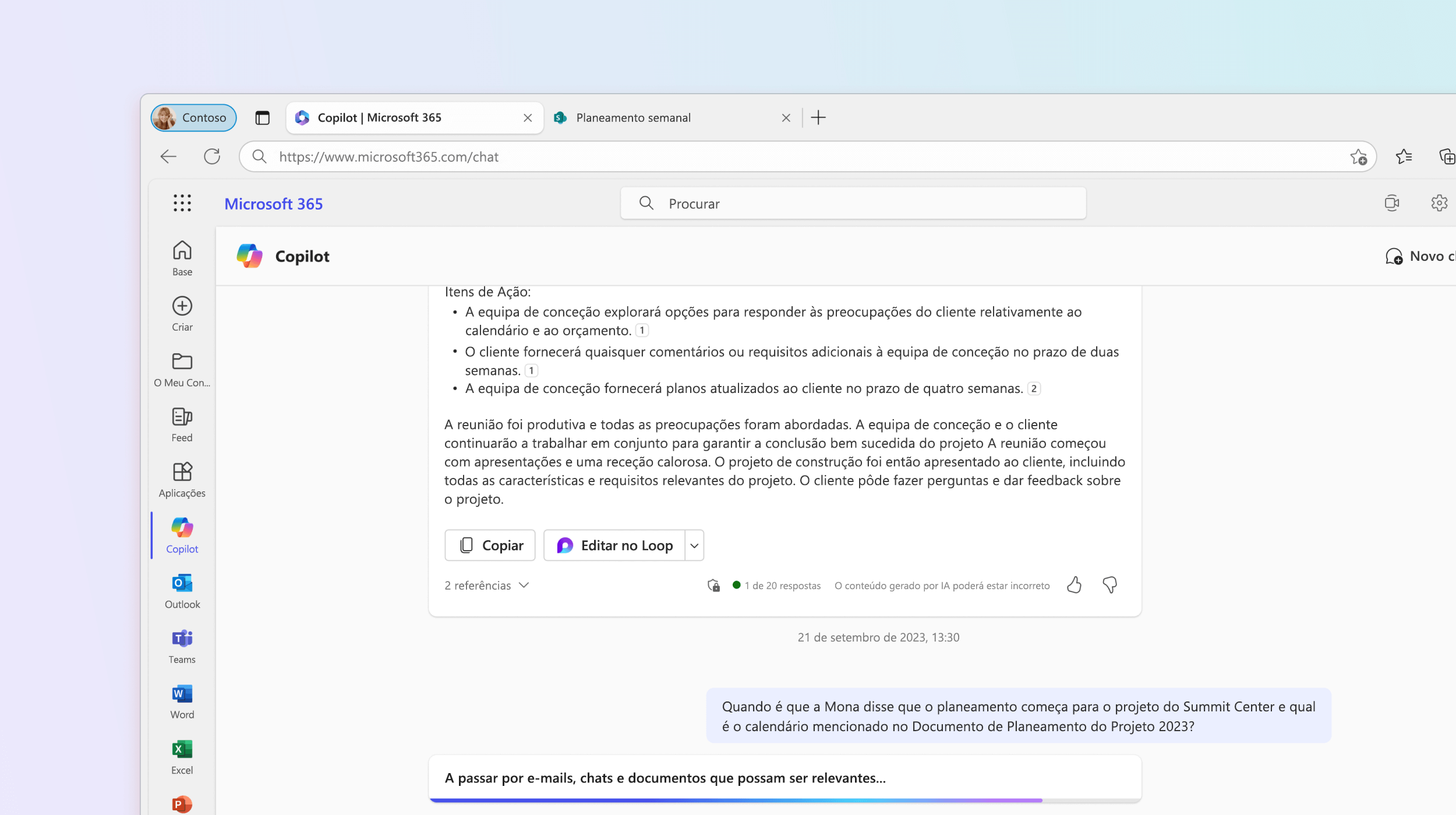 Captura de ecrã a mostrar o Microsoft 365 Chat a responder a uma pergunta sobre o planeamento do projeto.
