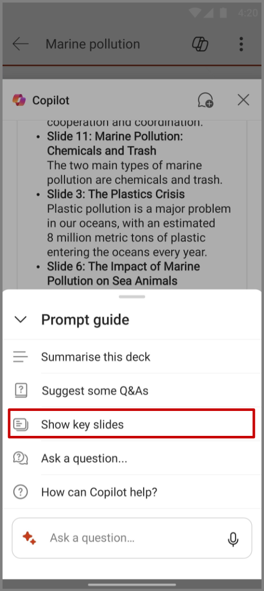 Captură de ecran cu Copilot în PowerPoint pe dispozitivul Android, cu solicitarea de afișare a diapozitivelor cheie